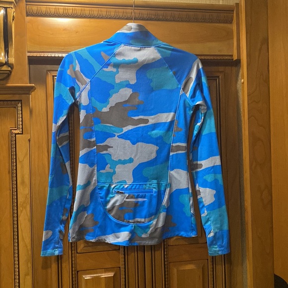 Under Armour Blue Camo Long Sleeve 1/2 Zip Pullover Thumbholes Size X-Small - Picture 4 of 6